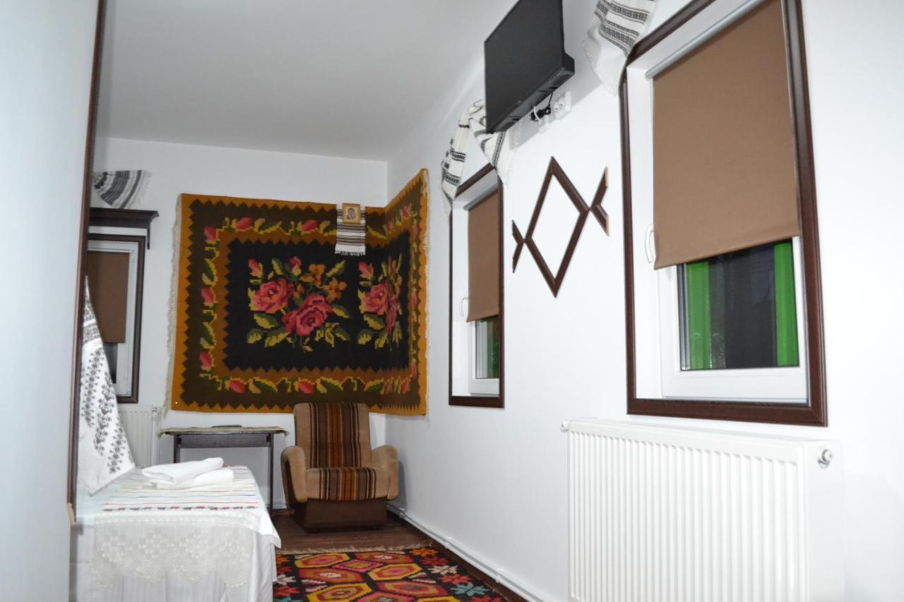 Отель Casa Lia Valea Putnei Экстерьер фото